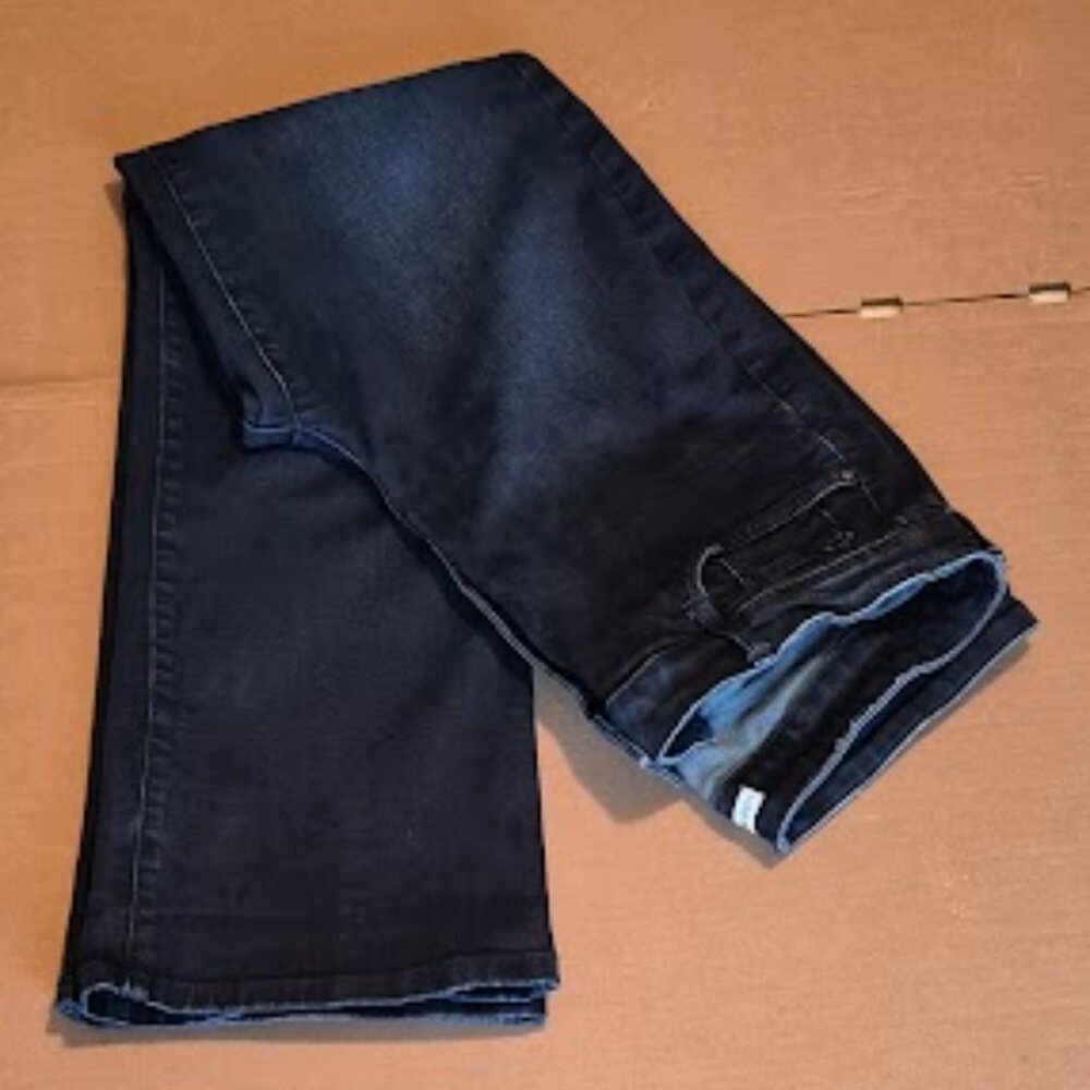 Nine West women's boot cut indigo blue jeans.  Like New, size 16